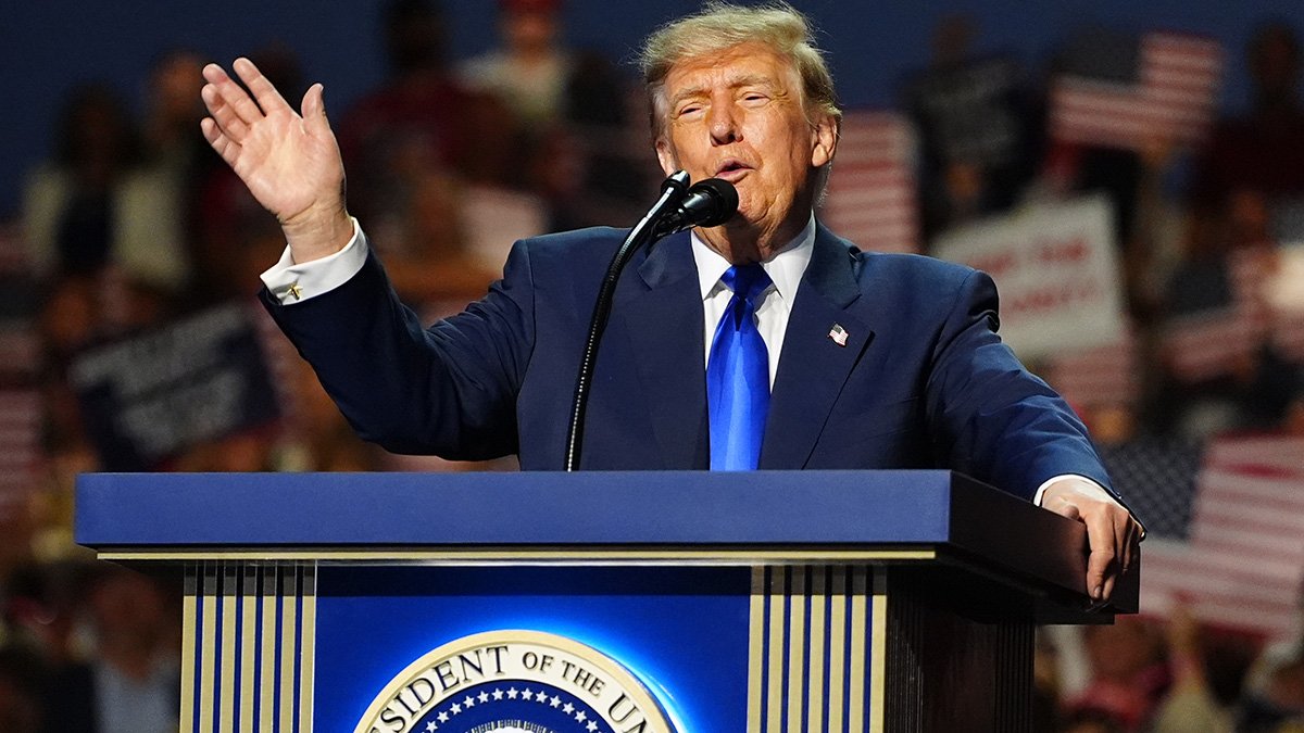 Trump promises $500 Obamacare rebate checks for 1M enrollees