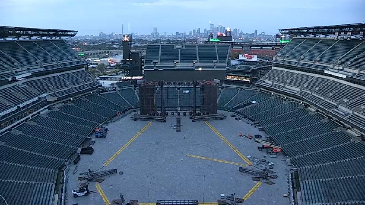 Some fans rethink Ed Sheeran's Philly concert after opening acts pull out