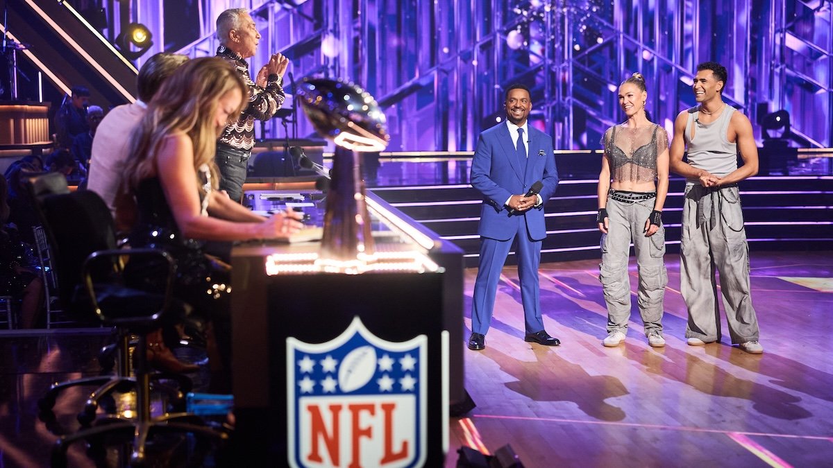 Julia Stiles re-creates her ‘Save the Last Dance’ routine on ‘DWTS’ and a surprise guest shows up