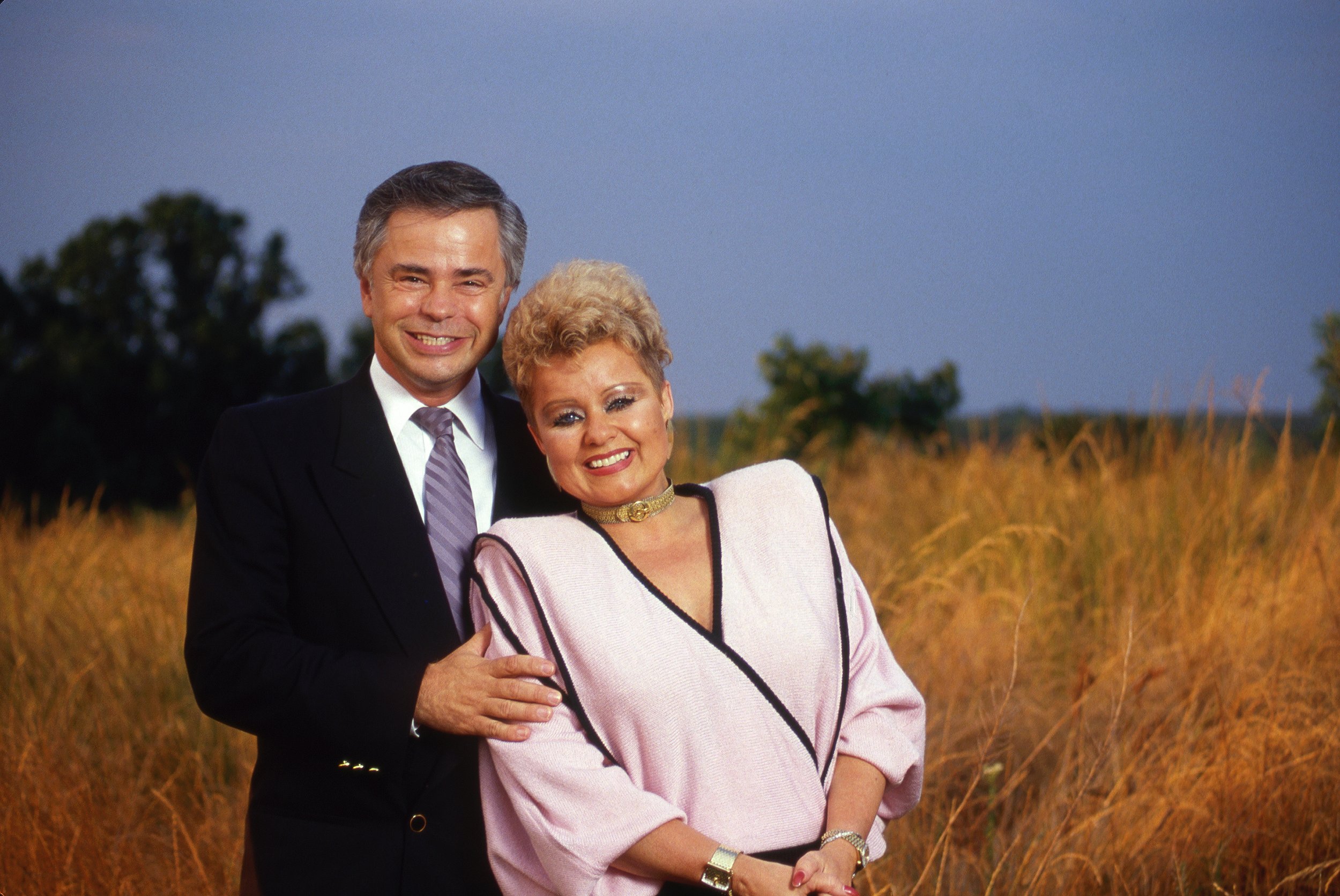 Jim Bakker, who built televangelist empire, dies at 86