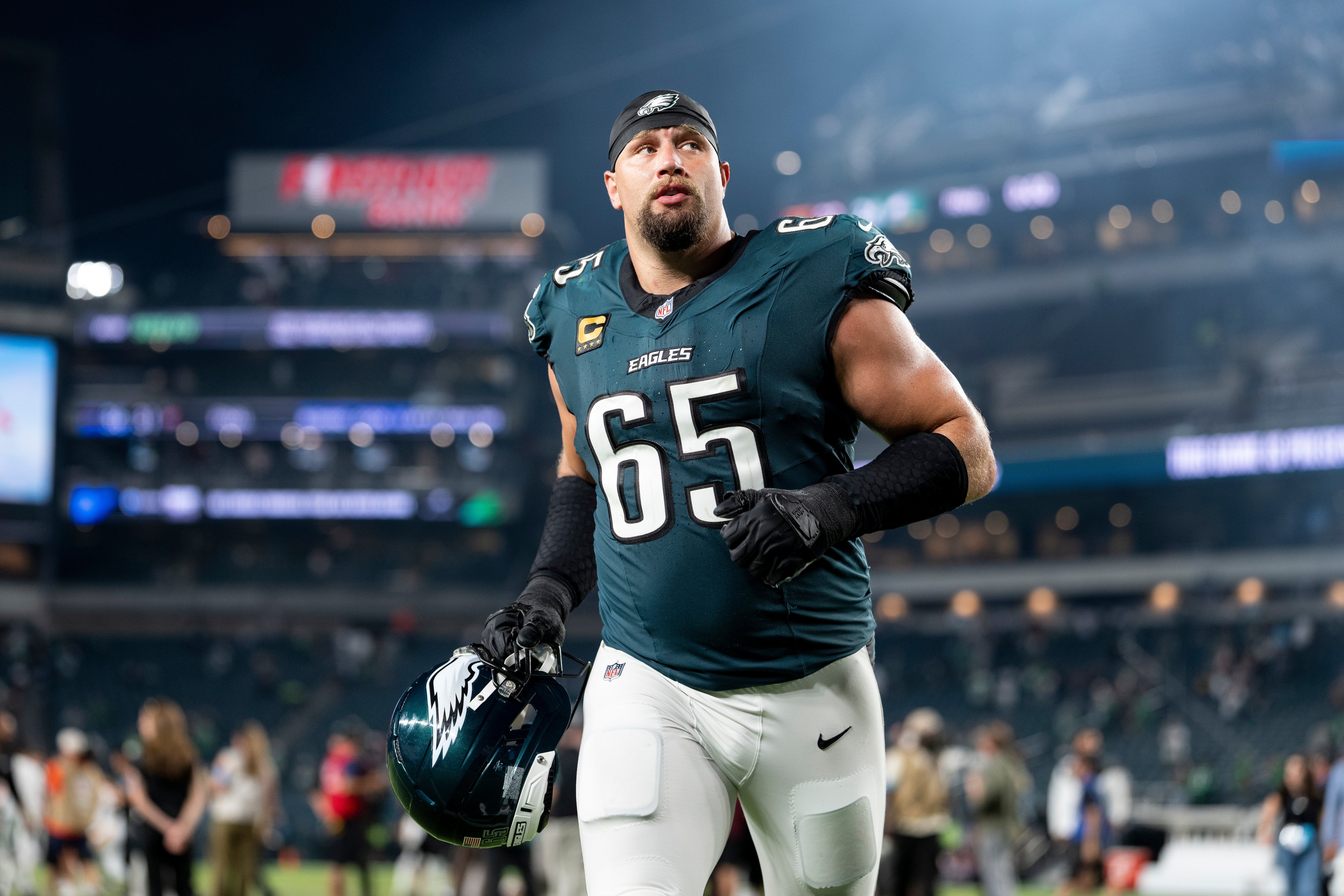 Eagles legend Lane Johnson abruptly announces his retirement