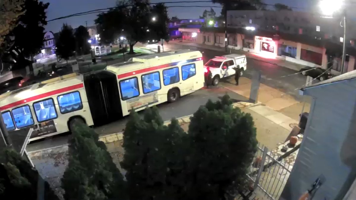 Photo: NBC10 Philadelphia Man suspected of killings dies by Suicide after barricade on SEPTA bus ends, police say