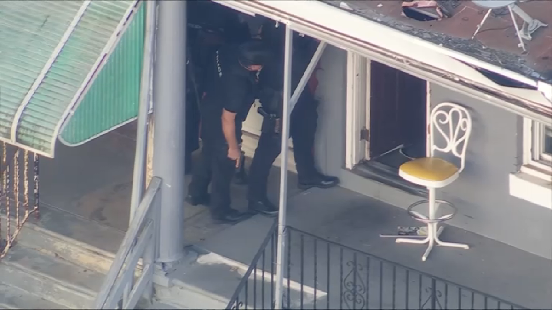 Man dead, suspect arrested after stabbing leads to barricade in West Philly