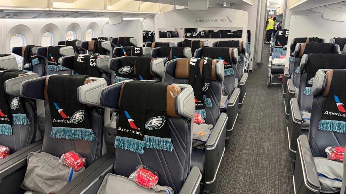 Eagles fans get surprise send-off at PHL as Birds prepare to fly to London
