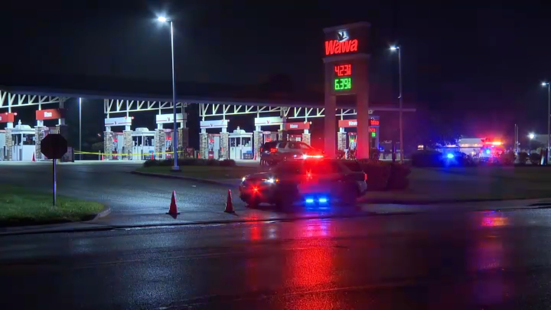 2 shot while at Sicklerville Wawa on Sunday night, police say