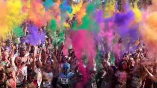 Thousands Gather in Camden for The Color Run Night