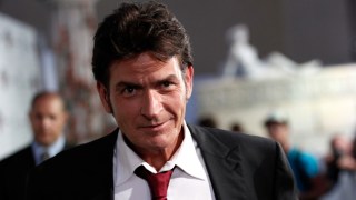 Charlie Sheen Pledges $1K to PYT Waiter Allegedly Stiffed By Eagles' LeSean McCoy