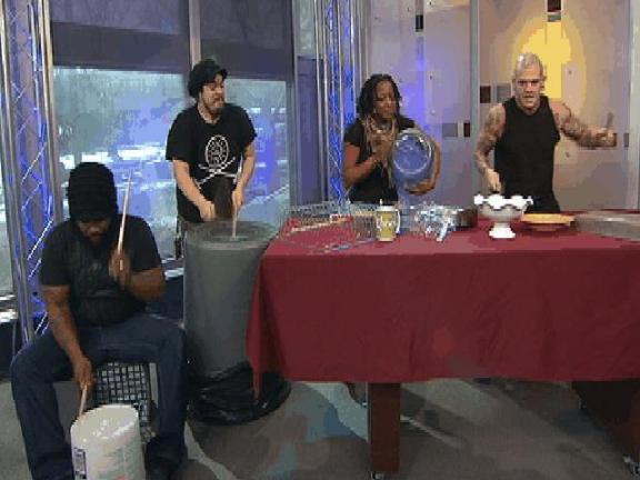 Stomp Performs