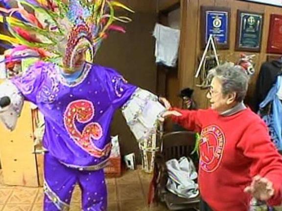 Pizzi Gets Dressed--Mummers Style