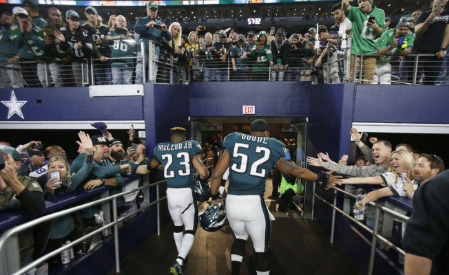 Eagles Strengthen Grip on NFC With Dominant Performance Against Cowboys